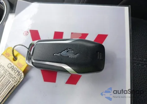 2017 Ford Mustang V6 из США, поврежденный, VIN 1FATP8EM8H5313529